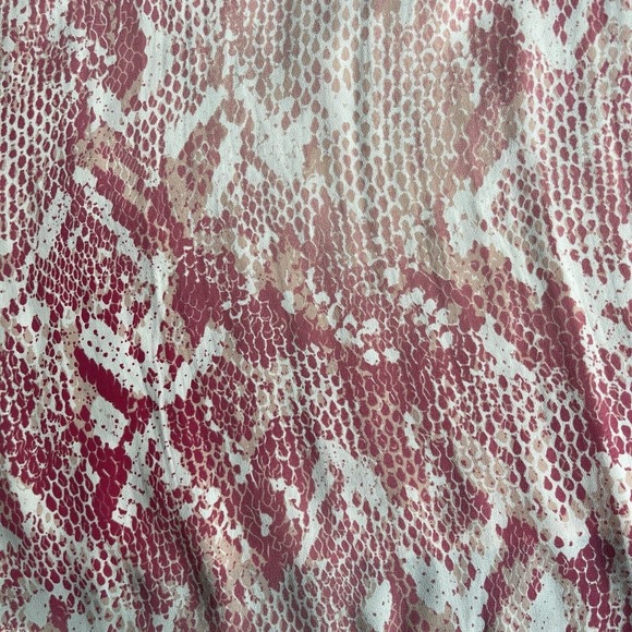 Cabi Blouse Womens Extra Small Pink Bethany Snake Print Top 5708 Balloon Sleeve - Picture 3 of 10